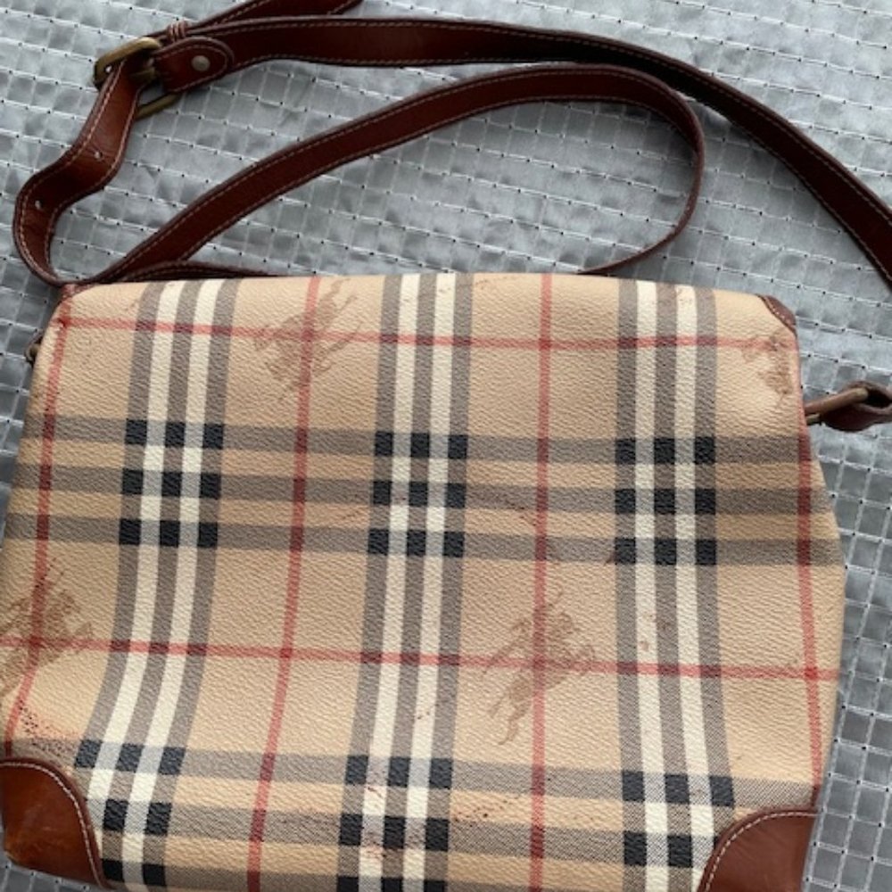Burberry authentic crossbody bag - Picture 5 of 5